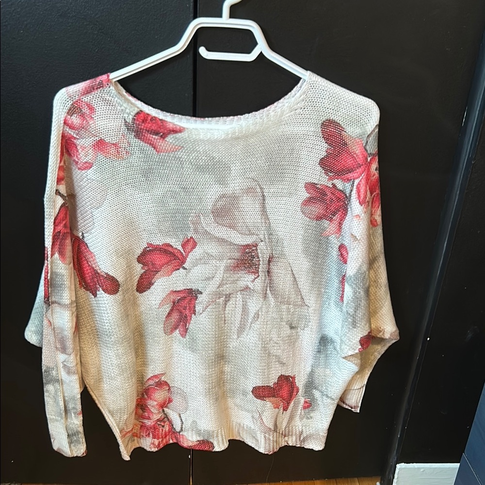Luisa Ricci Floral Print Women's Sweater.  Size Medium